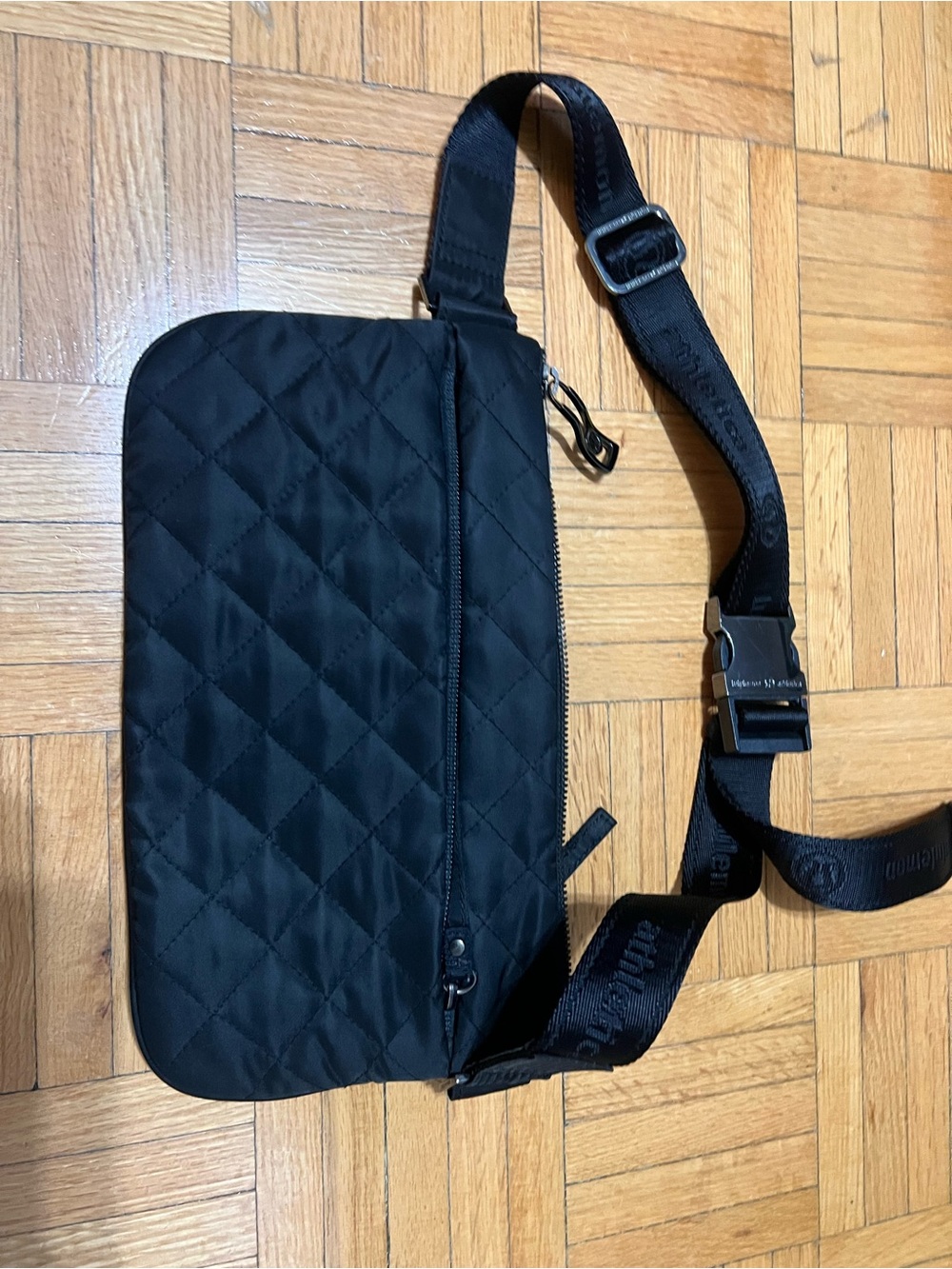 Lululemon cross body bag vintage